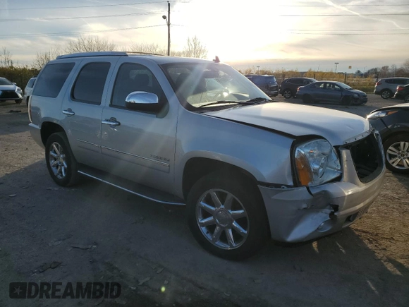 2013 GMC Yukon Denali with VIN 1GKS2EEF2DR308953, listed as a Copart auction lot 51142505 with 186,583 mi miles and Salvage Title. Bid and sale history available at carsss.com. Image 4.
