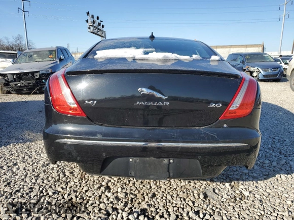 2015 Jaguar XJ with VIN SAJWA1CZ8F8V85381, listed as a Copart auction lot 42592495 with 161,938 mi miles and Salvage title. Bid and sale history available at DreamBid. Image 6.