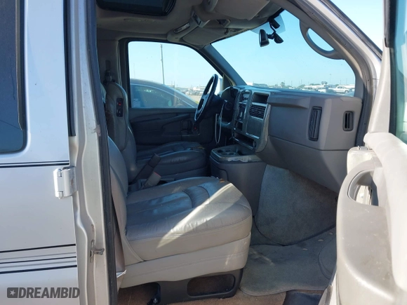 2005 GMC Savana Cargo Van YF7 Upfitter with VIN 1GDFG15T551243069, listed as a IAAI auction lot 41997248 with 223,598 mi miles. Bid and sale history available at carsss.com. Image 5.