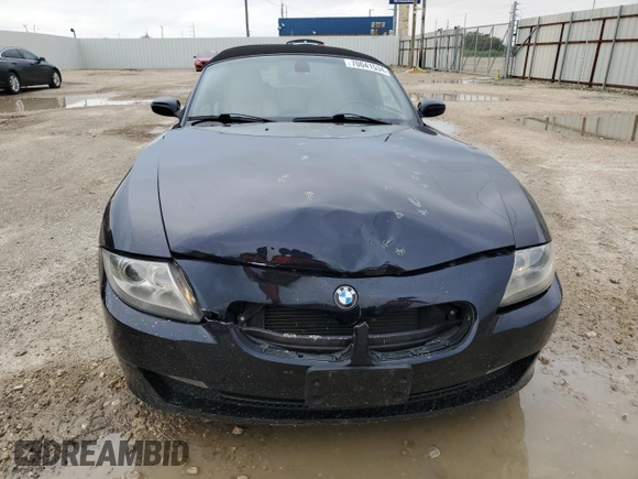 2008 BMW Z4 3.0si with VIN 4USBU535X8LX85696, listed as a Copart auction lot 70041534 with 87,989 mi miles and Salvage Title. Bid and sale history available at carsss.com. Image 5.