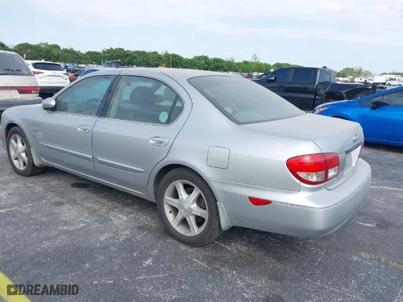 2003 Infiniti I35 Luxury with VIN JNKDA31A03T113620, listed as a IAAI auction lot 41819205 with 91,824 mi miles. Bid and sale history available at carsss.com. Image 3.