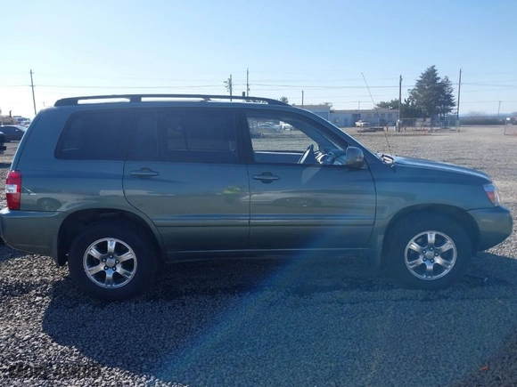 2004 Toyota Highlander with VIN JTEEP21AX40043007, listed as a IAAI auction lot 41675720 with 212,330 mi miles. Bid and sale history available at carsss.com. Image 13.