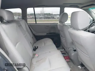 2006 Toyota Highlander z VIN JTEEW21A260021072, wystawiony jako IAAI lot #41903150 z przebiegiem 164 766 mil mil oraz . Historia ofert i sprzedaży dostępna na DreamBid. Obrazek 8.