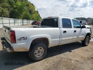 2003 Chevrolet Silverado 1500HD LS z VIN 1GCGK13UX3F239683, wystawiony jako Copart lot #69690574 z przebiegiem 253 887 mil mil oraz Szkoda całkowita • Salvage title. Historia ofert i sprzedaży dostępna na DreamBid. Obrazek 3.