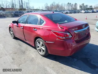 2013 Nissan Altima 2.5 SV with VIN 1N4AL3AP3DN436011, listed as a IAAI auction lot 41864475 with 221,140 mi miles. Bid and sale history available at carsss.com. Image 3.