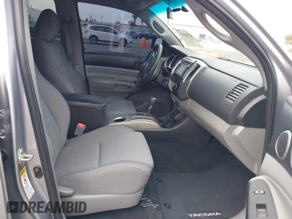 2014 Toyota Tacoma PreRunner z VIN 3TMJU4GNXEM164121, wystawiony jako IAAI lot #42568581 z przebiegiem 201 316 mil mil oraz . Historia ofert i sprzedaży dostępna na DreamBid. Obrazek 5.