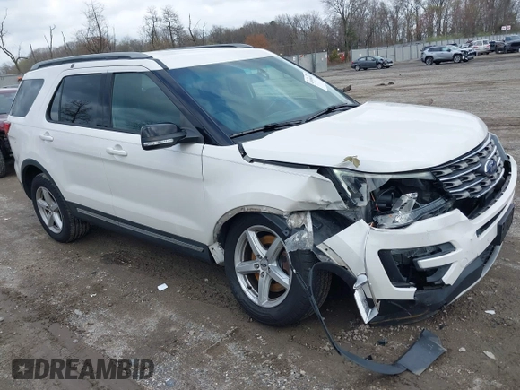 2016 Ford Explorer XLT with VIN 1FM5K8DH3GGD33465, listed as a IAAI auction lot 41949638 with 135,949 mi miles and . Bid and sale history available at carsss.com. Image 1.
