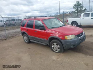 2002 Ford Escape XLT Choice with VIN 1FMYU03192KD83290, listed as a IAAI auction lot 41719117 with 179,056 mi miles. Bid and sale history available at carsss.com. Image 1.