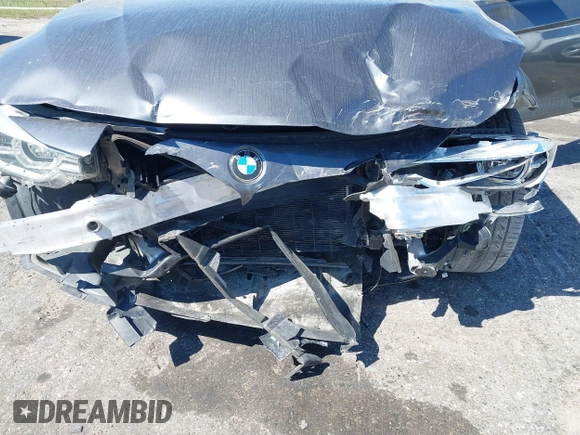 2018 BMW 3 Series 330i xDrive с VIN WBA8D9C50JEM32978, выставлен на аукционе IAAI как лот 41894911 с пробегом 67 474 миль миль и . История ставок и продаж доступна на DreamBid. Изображение 6.