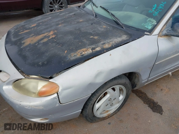 1998 Ford Escort z VIN 3FALP113XWR131538, wystawiony jako IAAI lot #41629016 z przebiegiem 121 507 mil mil oraz . Historia ofert i sprzedaży dostępna na DreamBid. Obrazek 6.