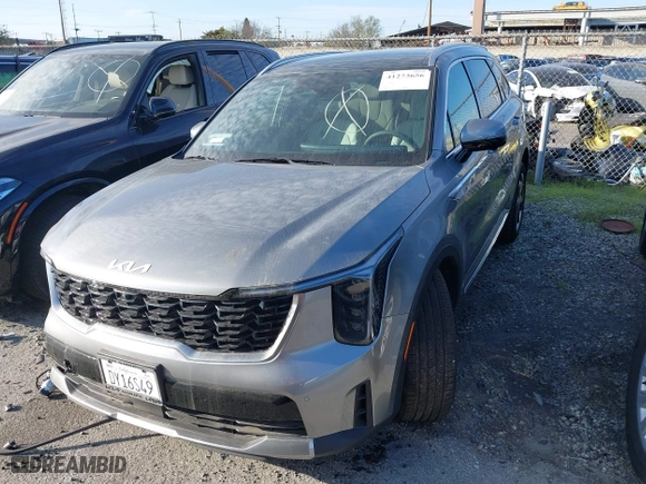 2025 Kia Sorento Hybrid SX Prestige with VIN KNDRKDJG5S5323454, listed as a IAAI auction lot 41273656 with 101 mi miles. Bid and sale history available at carsss.com. Image 18.