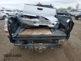 2015 Toyota Tacoma with VIN 3TMLU4EN5FM174536, listed as a Copart auction lot 55487615 with 131,695 mi miles and Clean Title. Bid and sale history available at DreamBid. Image 6.