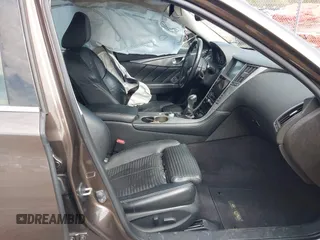 2014 Infiniti Q50 Premium z VIN JN1BV7AR0EM687810, wystawiony jako IAAI lot #42073610 z przebiegiem 167 912 mil mil oraz . Historia ofert i sprzedaży dostępna na DreamBid. Obrazek 5.