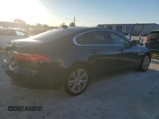 2016 Jaguar XF 35t Premium with VIN SAJBD4BV7GCY07333, listed as a Copart auction lot 72676984 with 70,630 mi miles and Salvage Title. Bid and sale history available at carsss.com. Image 3.