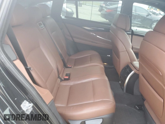 2013 BMW 5 Series 535i Gran Turismo xDrive z VIN WBASP2C58DC339730, wystawiony jako Copart lot #86705704 z przebiegiem 108 710 mil mil oraz Czysty tytuł • Clean title. Historia ofert i sprzedaży dostępna na DreamBid. Obrazek 10.