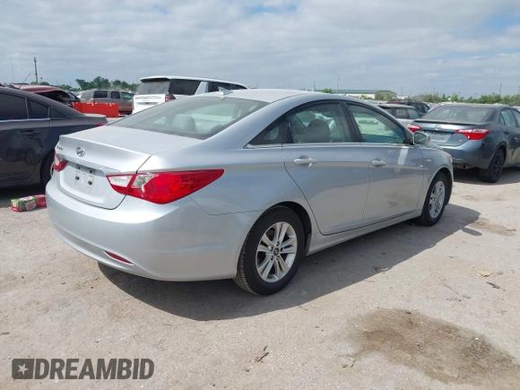 2012 Hyundai Sonata GLS with VIN 5NPEB4AC4CH461595, listed as a IAAI auction lot 42032733 with 125,569 mi miles. Bid and sale history available at carsss.com. Image 4.