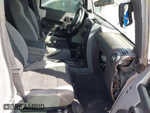 2007 Jeep Wrangler Unlimited X with VIN 1J4GA39137L114943, listed as a IAAI auction lot 42080263 with Not provided miles and . Bid and sale history available at DreamBid. Image 5.