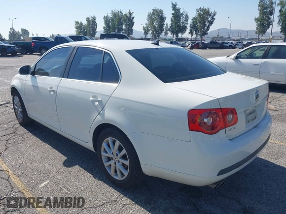 2007 Volkswagen Jetta 2.5 with VIN 3VWRF71K87M122916, listed as a IAAI auction lot 42299956 with 164,536 mi miles and . Bid and sale history available at DreamBid. Image 3.