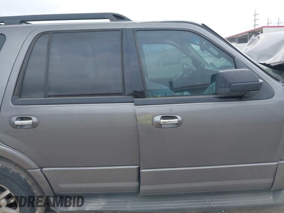 2014 Ford Expedition XLT with VIN 1FMJU1H52EEF06868, listed as a IAAI auction lot 41783337 with Not provided miles and . Bid and sale history available at DreamBid. Image 14.