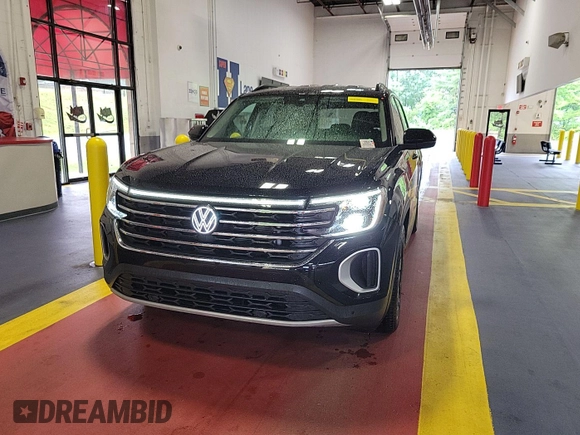 2024 Volkswagen Atlas SE with VIN 1V2HR2CA0RC555310, listed as a IAAI auction lot 42726962 with 18,978 mi miles and . Bid and sale history available at DreamBid. Image 16.