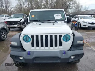 2018 Jeep Wrangler Unlimited Sport z VIN 1C4HJXDN3JW142453, wystawiony jako IAAI lot #41889589 z przebiegiem 53 693 mil mil oraz . Historia ofert i sprzedaży dostępna na DreamBid. Obrazek 12.
