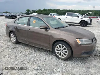 2014 Volkswagen Jetta TDI w/Premium/Nav с VIN 3VWLL7AJ8EM253721, выставлен на аукционе Copart как лот 61551515 с пробегом 155 745 миль миль и Чистый • Clean title. История ставок и продаж доступна на DreamBid. Изображение 4.