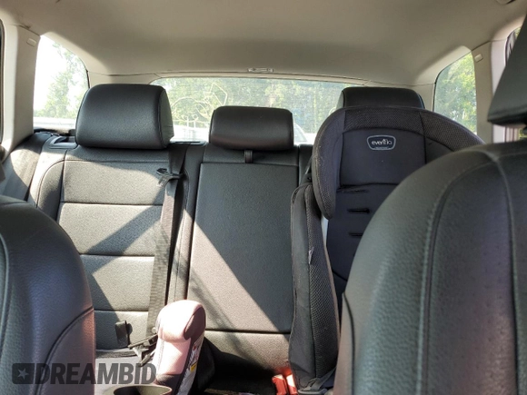 2014 Volkswagen Jetta TDI w/Sunroof & Nav with VIN 3VWPL7AJ0EM623237, listed as a Copart auction lot 59503205 with 131,111 mi miles and Salvage title. Bid and sale history available at DreamBid. Image 10.