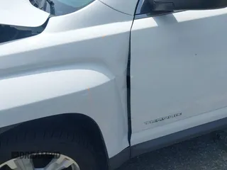 2017 GMC Terrain SLE with VIN 2GKALMEK2H6318433, listed as a IAAI auction lot 42174009 with 187,538 mi miles. Bid and sale history available at carsss.com. Image 17.