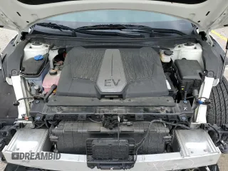 2022 Kia EV6 Wind z VIN KNDC3DLC6N5053572, wystawiony jako Copart lot #54911685 z przebiegiem 26 829 mil mil oraz Szkoda całkowita • Salvage title. Historia ofert i sprzedaży dostępna na DreamBid. Obrazek 11.