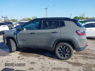 2019 Jeep Compass Trailhawk with VIN 3C4NJDDB2KT716281, listed as a IAAI auction lot 41840458 with 89,246 mi miles and . Bid and sale history available at DreamBid. Image 14.