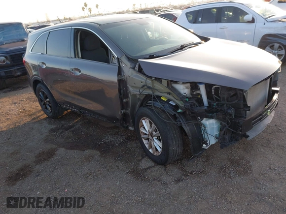 2019 Kia Sorento LX with VIN 5XYPG4A37KG552232, listed as a IAAI auction lot 41627379 with 58,514 mi miles. Bid and sale history available at carsss.com. Image 6.