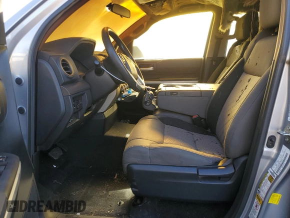 2016 Toyota Tundra SR5 z VIN 5TFRY5F11GX210251, wystawiony jako Copart lot #84218974 z przebiegiem 53 047 mil mil oraz Szkoda całkowita • Salvage title. Historia ofert i sprzedaży dostępna na DreamBid. Obrazek 7.