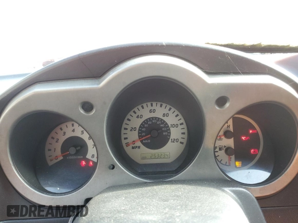 2004 Nissan Frontier with VIN 1N6MD27T54C432523, listed as a Copart auction lot 63922135 with 253,234 mi miles and Clean title. Bid and sale history available at DreamBid. Image 9.