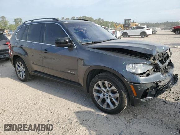 2013 BMW X5 xDrive35i z VIN 5UXZV4C50D0B11663, wystawiony jako Copart lot #53285435 z przebiegiem 109 818 mil mil oraz Szkody całkowita. Historia ofert i sprzedaży dostępna na DreamBid. Obrazek 4.