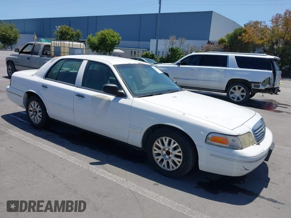 2004 Ford Crown Victoria LX z VIN 2FAFP74W34X170637, wystawiony jako IAAI lot #42478531 z przebiegiem 168 885 mil mil oraz . Historia ofert i sprzedaży dostępna na DreamBid. Obrazek 1.