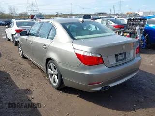 2008 BMW 5 Series 528xi with VIN WBANV13528CZ56477, listed as a IAAI auction lot 41921328 with 180,983 mi miles and . Bid and sale history available at carsss.com. Image 3.