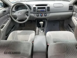 2004 Toyota Camry LE z VIN 4T1BE32K94U375258, wystawiony jako Copart lot #58535115 z przebiegiem 155 746 mil mil oraz Szkoda całkowita • Salvage title. Historia ofert i sprzedaży dostępna na DreamBid. Obrazek 8.
