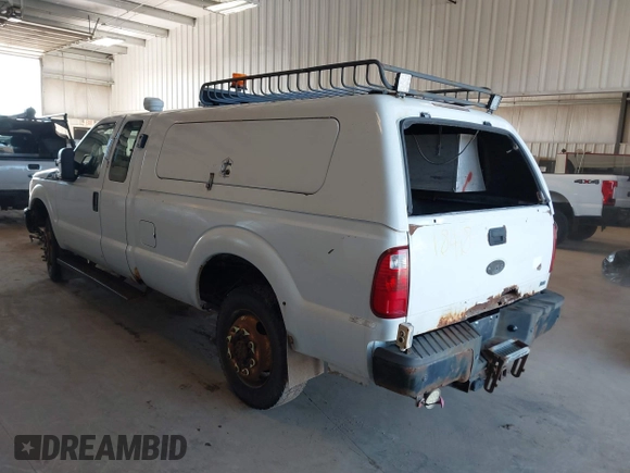 2011 Ford Super Duty F-250 SRW XL with VIN 1FT7X2B64BEB82069, listed as a IAAI auction lot 41818418 with 333,546 mi miles. Bid and sale history available at carsss.com. Image 3.