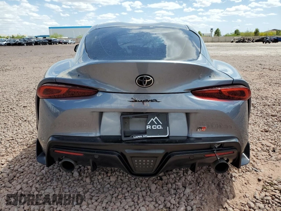 2021 Toyota Supra 3.0 z VIN WZ1DB0C02MW035473, wystawiony jako Copart lot #52582315 z przebiegiem Nie podano mil oraz Szkoda całkowita • Salvage title. Historia ofert i sprzedaży dostępna na DreamBid. Obrazek 6.