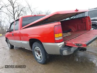 2001 GMC Sierra 1500 SLE z VIN 2GTEC19V911393178, wystawiony jako IAAI lot #41467614 z przebiegiem 208 353 mil mil oraz . Historia ofert i sprzedaży dostępna na DreamBid. Obrazek 3.