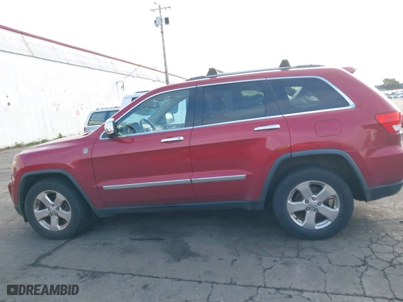 2011 Jeep Grand Cherokee Limited with VIN 1J4RR5GG1BC502105, listed as a IAAI auction lot 42024930 with 156,262 mi miles. Bid and sale history available at carsss.com. Image 14.
