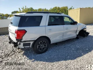 2023 Ford Expedition XL with VIN 1FMJU1G85PEA19176, listed as a Copart auction lot 70658624 with 16,243 mi miles and Salvage Title. Bid and sale history available at carsss.com. Image 3.