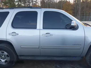 2014 Chevrolet Tahoe LS z VIN 1GNSKAE04ER122811, wystawiony jako IAAI lot #40936688 z przebiegiem 217 197 mil mil oraz . Historia ofert i sprzedaży dostępna na DreamBid. Obrazek 14.