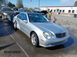 2006 Mercedes-Benz E-Class 3.5L with VIN WDBUF56J46A871031, listed as a IAAI auction lot 41892688 with 1 mi miles. Bid and sale history available at carsss.com. Image 1.