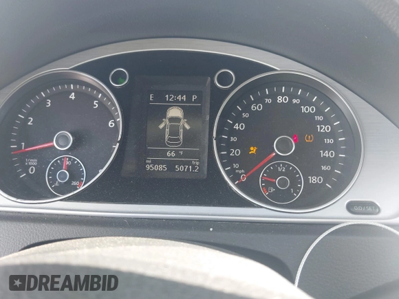 2013 Volkswagen CC Sport with VIN WVWBN7AN3DE553523, listed as a IAAI auction lot 41661320 with 95,085 mi miles and . Bid and sale history available at DreamBid. Image 7.