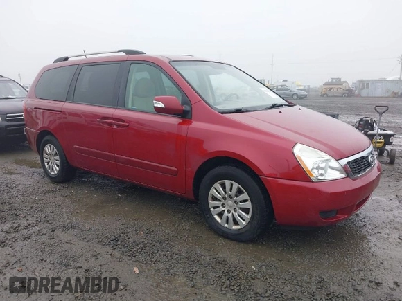 2011 Kia Sedona LX with VIN KNDMG4C71B6411453, listed as a IAAI auction lot 41316825 with 261,028 mi miles. Bid and sale history available at carsss.com. Image 1.