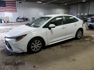 2022 Toyota Corolla LE with VIN JTDEPMAE8N3013331, listed as a Copart auction lot 55244145 with 33,045 mi miles and Salvage Title. Bid and sale history available at carsss.com. Image 1.