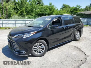 2022 Toyota Sienna Limited with VIN 5TDZSKFC4NS064982, listed as a Copart auction lot 57574594 with 28,142 mi miles and Salvage Title. Bid and sale history available at carsss.com. Image 1.
