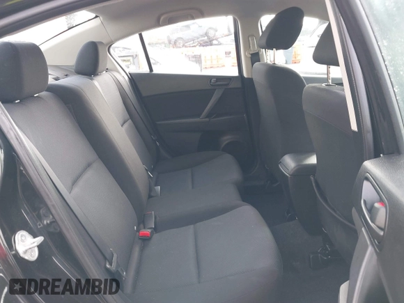 2011 Mazda Mazda3 i Sport with VIN JM1BL1UG5B1459907, listed as a IAAI auction lot 41724612 with 154,008 mi miles. Bid and sale history available at carsss.com. Image 8.