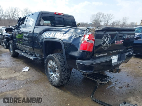 2015 GMC Sierra 2500HD available WiFi Denali with VIN 1GT120E89FF668110, listed as a IAAI auction lot 41805520 with 1 mi miles. Bid and sale history available at carsss.com. Image 3.